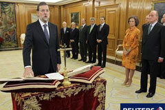 Rajoy jura como sexto presidente de la democracia española Rajoy jura su cargo en una ceremonia en el Palacio de la Zarzuela en Madrid