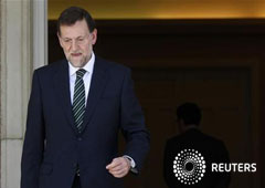 Rajoy en el Palacio de La Moncloa antes de reunirse con el presidente del Parlamento Europeo