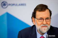 El PP sigue como fuerza política favorita de los españoles, según el CIS El presidente del Gobierno, Mariano Rajoy, asiste a una reunión del Partido Popular en Madrid, el 15 de enero de 2018