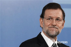 España vuelve a la recesión tras caer el PIB el primer trimestre El presidente del Gobierno español, Mariano Rajoy, asiste a una rueda de prensa conjunta con el secretario general de la OCDE