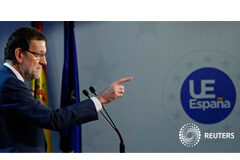 PP y PSOE, en empate técnico para las elecciones europeas, según un sondeo El presidente del Gobierno, Mariano Rajoy, durante una conferencia de prensa tras una cumbre de la UE en Bruselas, el 25 de octubre de 2013