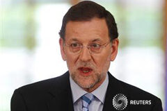 Rajoy confía en su mensaje económico y promete bajar impuestos tras el 20-D el presidente del Gobierno, Mariano Rajoy, en una rueda de prensa en el Palacio de la Moncloa en Madrid, el 10 de junio de 2012