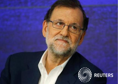 El presidente del Gobierno español en funciones, Mariano Rajoy, recibió el miércoles como se esperaba luz verde para negociar su eventual investidura con Ciudadanos (C