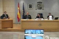 Rajoy niega ante el tribunal conocer cualquier tipo de financiación ilegal en el PP Redacción de Reuters 3 MIN. DE LECTURA El presidente del Gobierno español, Mariano Rajoy, negó el miércoles tener conocimiento de que el Partido Popular se financiara de forma irregular a través de la trama de corrupción Gürtel, un caso que ha llevado a