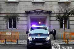 El Supremo decide abrir juicio contra Junqueras y otros líderes independentistas Noticias Principales 25 de octubre de 2018 / 13:28 / hace 19 horas El Supremo decide abrir juicio contra Junqueras y otros líderes independentistas 3 MIN. DE LECTURA MADRID (Reuters) - La Sala de lo Penal del Tribunal Supremo español dijo el jueves que