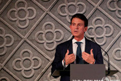 Valls anuncia su candidatura a la alcaldía de Barcelona El ex primer ministro francés Manuel Valls anuncia que se presentará a la alcaldía de Barcelona durante un evento en Barcelona, 25 de septiembre de 2018.