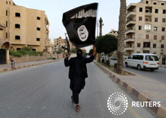 Fuerzas lideradas por Estados Unidos mataron a 10 líderes de Estado Islámico en ataques aéreos, incluidos individuos relacionados a los ataques en París, dijo un portavoz estadounidense, dando un doble golpe al grupo militante después de que fuerzas iraqu