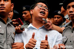 Los periodistas de Reuters arrestados en Myanmar, sentenciados a siete años de cárcel El periodista de Reuters Wa Lone tras escuchar el veredicto en el tribunal de Insein en Rangún, Myanmar, el 3 de septiembre de 2018