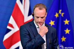 La dimisión del ministro para el Brexit deja en situación precaria el Gobierno de May Noticias Principales 15 de noviembre de 2018 / 11:01 / hace 4 minutos La dimisión del ministro para el Brexit deja en situación precaria el Gobierno de May Por Kylie MacLellan y Sarah Young 2 MIN. DE LECTURA FOTO DE ARCHIVO: El secretario de Estado brit