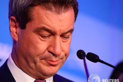 Los aliados bávaros de la canciller alemana Merkel sufren un duro revés electoral Noticias Principales 15 de octubre de 2018 / 8:28 / hace 3 horas Los aliados bávaros de la canciller alemana Merkel sufren un duro revés electoral Por Michael Nienaber y Paul Carrel 3 MIN. DE LECTURA BERLÍN (Reuters) - Los aliados bávaros de la cancille