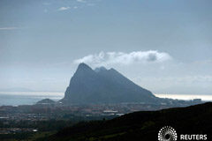 España, satisfecha con el borrador del Brexit, tiene plan de contingencia Noticias Principales 15 de noviembre de 2018 / 13:41 / hace 19 horas España, satisfecha con el borrador del Brexit, tiene plan de contingencia 2 MIN. DE LECTURA En la imagen de archivo, una vista general del Peñón de Gibraltar desde La Linea de la Conce