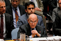 Las propuestas de EEUU y Rusia sobre Venezuela no logran el respaldo de la ONU El diplomático estadounidense Elliott Abrams habla durante una sesión del Consejo de Seguridad de la ONU sobre Venezuela en la sede del organismo en Nueva York. 28 de febrero de 2019.