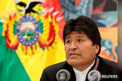 Morales saca ventaja suficiente para ganar las elecciones de Bolivia en la primera vuelta El presidente de Bolivia, Evo Morales, habla durante una conferencia de prensa en el palacio presidencial La Casa Grande del Pueblo en La Paz. 23 de octubre de 2019.