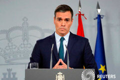 Las bases de ERC avalan investir a Sánchez si abre una mesa de diálogo FOTO DE ARCHIVO: El presidente del Gobierno en funciones, Pedro Sánchez, en una conferencia de prensa en el Palacio de la Moncloa, en Madrid, España, el 14 de noviembre de 2019.