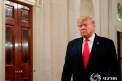 Trump quería congelar la ayuda a Ucrania hasta conseguir pruebas contra rivales políticos El presidente de Estados Unidos Donald Trump en el Salón Este de la Casa Blanca en Washington, Estados Unidos, el 24 de enero de 2020.