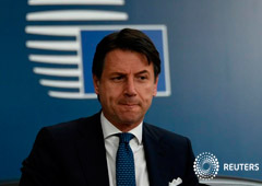 El primer ministro italiano emitirá un ultimátum sobre el gobierno el lunes Reuters Staff 1 MIN. DE LECTURA El Primer Ministro italiano, Giuseppe Conte, llega a la cumbre de líderes de la