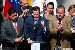 Venezuela mira con lupa a los países europeos que respaldan a Guaidó Noticias Principales 5 de febrero de 2019 / 8:24 / hace 31 minutos Venezuela mira con lupa a los países europeos que respaldan a Guaidó Por Ana Isabel Martinez, Angus Berwick y Vivian Sequera 8 MIN. DE LECTURA CARACAS (Reuters) - Casi dos docenas de paí