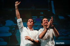 Podemos y Ciudadanos se acercan para abordar una reforma de la ley electoral en 2018 Los líderes sde Ciudadanos, Albert Rivera (I), y Podemos, Pablo Iglesias, en Leganés el 27 de noviembre de 2015