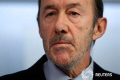 El PSOE anuncia un congreso extraordinario para elegir una nueva dirección Rubalcaba en la sede del PSOE en Madrid, el 3 de febrero de 2013