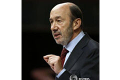Rubalcaba anuncia que en septiembre dejará su escaño en el Congreso REUTERS/Andrea Comas
