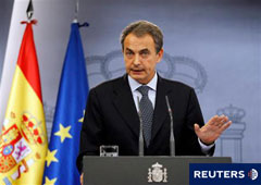 Zapatero anuncia el adelanto electoral, en el Palacio de la Moncloa, en Madrid, el 29 de julio de 2011.