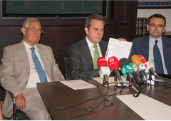 Manuel Iglesias, Luis Vericat y Manuel Balado, durante la rueda de prensa