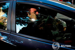 El cisma del PSOE se agranda al proclamarse líder del partido una crítica a Sánchez El líder socialista Pedro Sánchez llega a la sede del PSOE en Madrid, 29 de septiembre de 2016