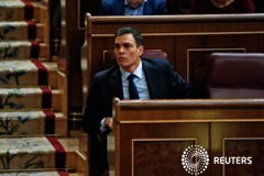 El PSOE acepta con matices negociar un pacto de izquierdas «in extremis» El líder socialista Pedro Sánchez en el Congreso en Madrid, 6 de abril de 2016