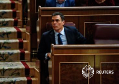 El líder socialista Pedro Sánchez en el Congreso en Madrid, 6 de abril de 2016