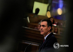 El presidente en funciones de España, Pedro Sánchez, pronuncia un discurso durante el debate de investidura en el Parlamento de Madrid, España, el 22 de julio de 2019
