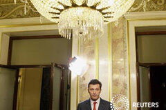 Dimite un diputado del PP tras verse implicado en un presunto chantaje Cervera durante una comparecencia ante los medios en el Congreso