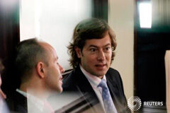 El juez Pedraz seguirá investigando crímenes en Guatemala pese al cambio legal Pedraz (D) durante una audicencia en Guatemala, en una imagen de archivo