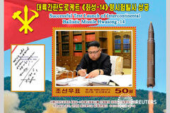 Corea del Norte considera ataque contra Guam tras advertencia de Trump Un nuevo sello norcoreano conmemorando el exitoso lanzamiento del misíl balístico intercontinental "Hwasong-14" publicada por la agencia de noticias norcoreana (KCNA) en Pyongyang el 8 de agosto de 2017