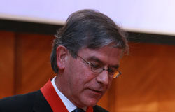 La abogacía, y el cristal con que se mira Bernd Reinmüller, Presidente de la UIA