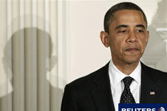 Un 73% cree que EEUU va por mal camino, según un sondeo Imagen del 10 de agosto del presidente de EEUU, Barack Obama, haciendo una pausa en una cena de celebración del Ramadán en la Casa Blanca, en in Washington.