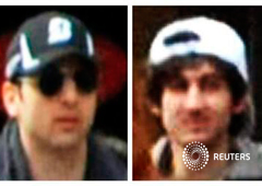 Una combinación de fotos colgada en la página web del FBI, el 18 de abril de 2013, muetra a los dos sospechosos relacionados con el ataque al maratón de Boston del 15 de abril