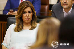 El Parlamento andaluz rechaza de nuevo la investidura de la socialista Susana Díaz Susana Díaz durante una de las sesiones de investidura en el Parlamento andaluz, el 8 de mayo de 2015 en Sevilla