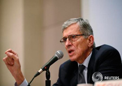 El presidente de la Comisión Federal de Comunicaciones, Thomas Wheeler, en una conferencia en Oakland el 9 de enero de 2014 El presidente de la Comisión Federal de Comunicaciones, Thomas Wheeler, en una conferencia en Oakland el 9 de enero de 2014