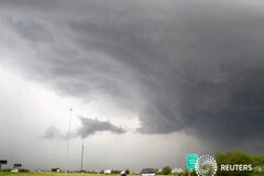 Los tornados causan 34 muertos en EEUU y amenazan con más devastación REUTERS/Gene Blevins