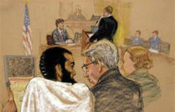 La ONU critica el juicio al preso más joven de Guantánamo En este boceto realizado en la sala del tribunal, el canadiense Omar Khadr (a la izquierda) en el primer día de su juicio ante un tribunal militar de crímenes de guerra en la base militar estadounidense de Guantánamo, en Cuba, el 9 de agosto de 2010.