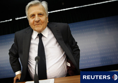 Trichet respondiendo preguntas durante una rueda de prensa