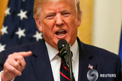 Trump celebra la «gran victoria» comercial de los aranceles al vino y whisky de la UE El presidente de Estados Unidos, Donald Trump, durante una conferencia de prensa en la Casa Blanca, Washington. 2 de octubre de 2019.