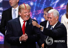 El nominado presidencial republicano estadounidense Donald Trump (I) y el nominado a vicepresidente Mike Pence en el cierre de la Convención Nacional Republicana en Ohio, EEUU, el 21 de julio de 2016
