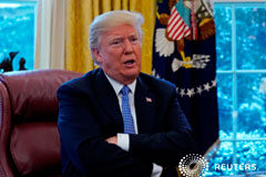 ENTREVISTA- Trump rechaza «horrible» plan del Senado para seguridad fronteriza El presidente de Estados Unidos, Donald Trump, habla durante una entrevista con Reuters en Washington. 18 de enero de 2017