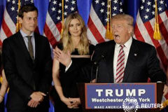 Jared Kushner, yerno de Trump, será asesor en la Casa Blanca Donald Trump habla mientras su yerno Jared Kushner (I) y su hija Ivanka escuchan en un mitin de la campaña en el Trump National Golf Club Westchester en Briarcliff Manor, Nueva York, EEUU, el 7 de junio de 2016