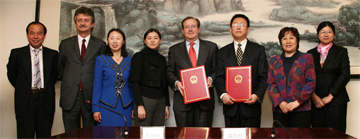 Uría Menéndez firma un acuerdo con el Consejo de la abogacía de China