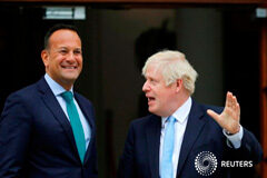 Boris Johnson, «imperturbable» ante el intento del Parlamento de impedir un Brexit duro El primer ministro de Reino Unido, Boris Johnson, junto al primer ministro de Irlanda (Taoiseach, en gaélico), Leo Varadkar, en Dublín, el 9 de septiembre de 2019.