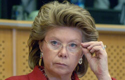 La pelota de las desconexiones sigue en el tejado La pelota de las desconexiones sigue en el tejado