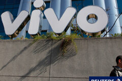 El beneficio de Telefónica sube un 30,8% en 2010 por Vivo El letrero de 'vivo' en la sede de San Paulo