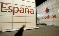 Vodafone rectifica y anula numerosas cancelaciones ilegales en los pedidos del móvil que ofertó por cero euros